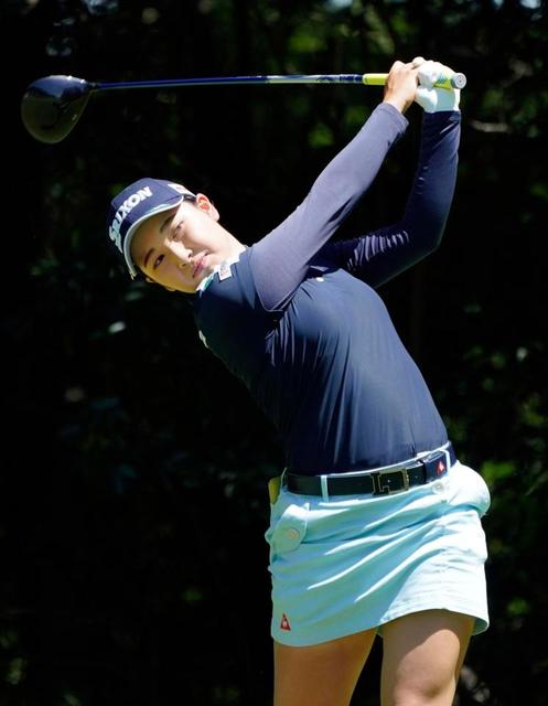 ２週連続Ｖを狙う小祝、後半失速で８位発進「明日切り替えて伸ばす」