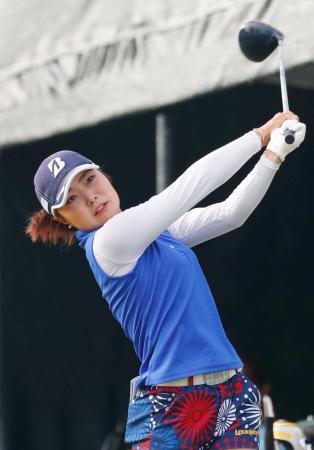 女子ゴルフ、高橋と朴仁妃が首位コニカミノルタ杯第１日
