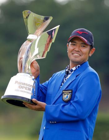 男子ゴルフ、４１歳武藤が優勝４年ぶり、パナソニックＯＰ