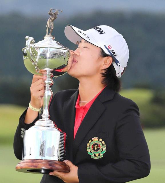 畑岡奈紗、メジャー通算４勝　樋口超え！２０歳２６６日“勝負の赤シャツ”で圧巻