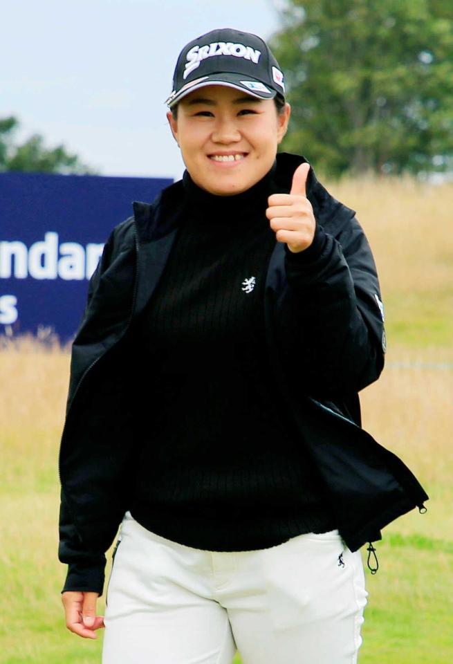 　最終ラウンドを終えて笑顔を見せる畑岡奈紗（共同）
