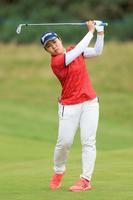 最終ラウンド、12番でショットを放つ畑岡奈紗＝ロイヤルトルーンＧＣ（Ｒ＆Ａ提供・ゲッティ＝共同）