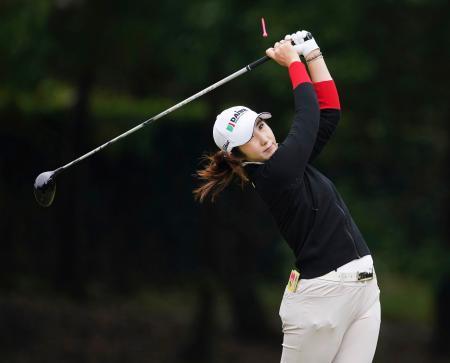 女子ゴルフ、ペ・ソンウが首位富士通レディース第１日