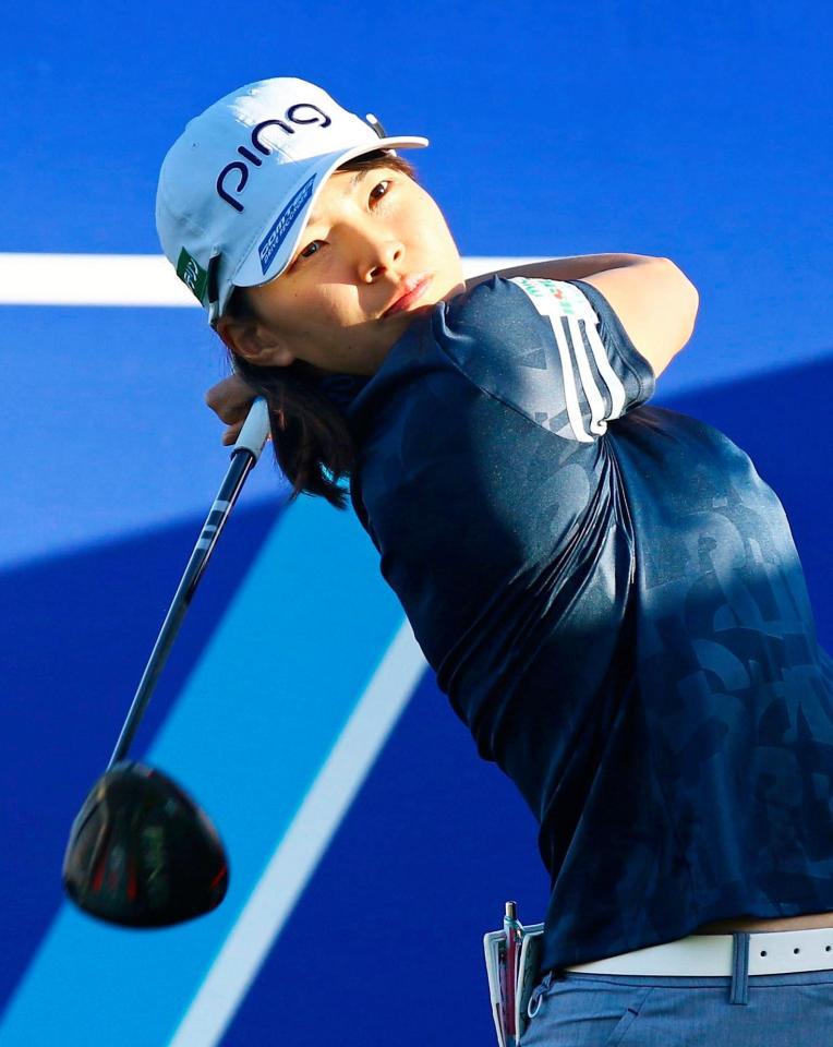 第１ラウンド、10番でティーショットを放つ渋野日向子＝ミッションヒルズＣＣ（共同）