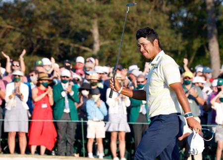 米男子ゴルフのマスターズ・トーナメントで日本人初優勝を果たした松山英樹＝11日、米ジョージア州のオーガスタ・ナショナルＧＣ（ロイター＝共同）