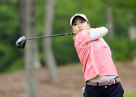１９歳西郷が首位、稲見ら２位日本女子プロゴルフ第３日