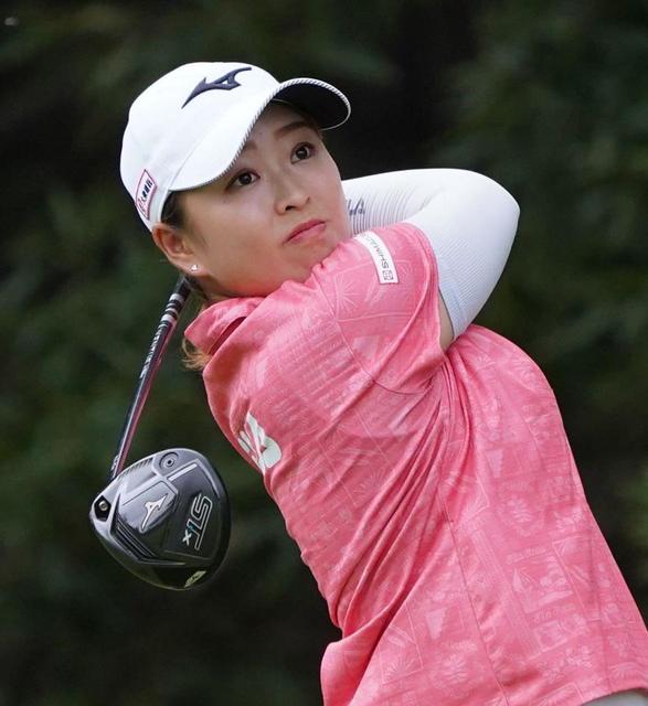 19歳・西郷真央が単独首位　東京五輪銀の稲見萌寧は１打差２位タイ　日本女子プロゴルフ選手権