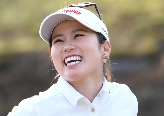 西村優菜プロ 直筆サイン入り優勝記念キャップ メッセージカード付き JLPGA