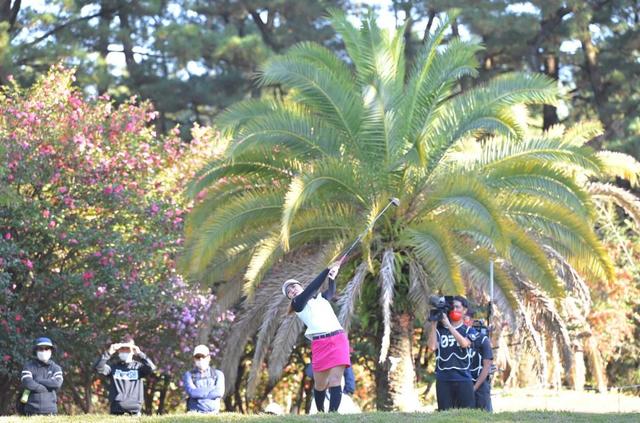 古江彩佳 前半終了時 ３も粘りのゴルフで堅首 逆転賞金女王 初メジャーに視界良好 ゴルフ デイリースポーツ Online