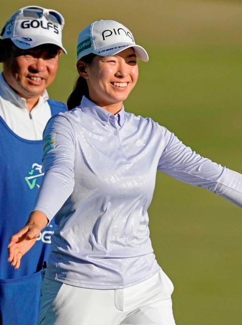 渋野日向子 通算14アンダー暫定7位浮上 上昇一途!最終9番会心バーディー締め