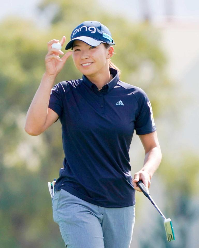 　１８番でバーディーを奪った渋野日向子（共同）