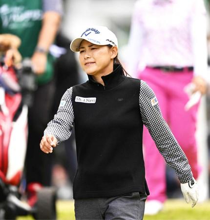 　首位と３打差の６位と好発進した横峯さくら