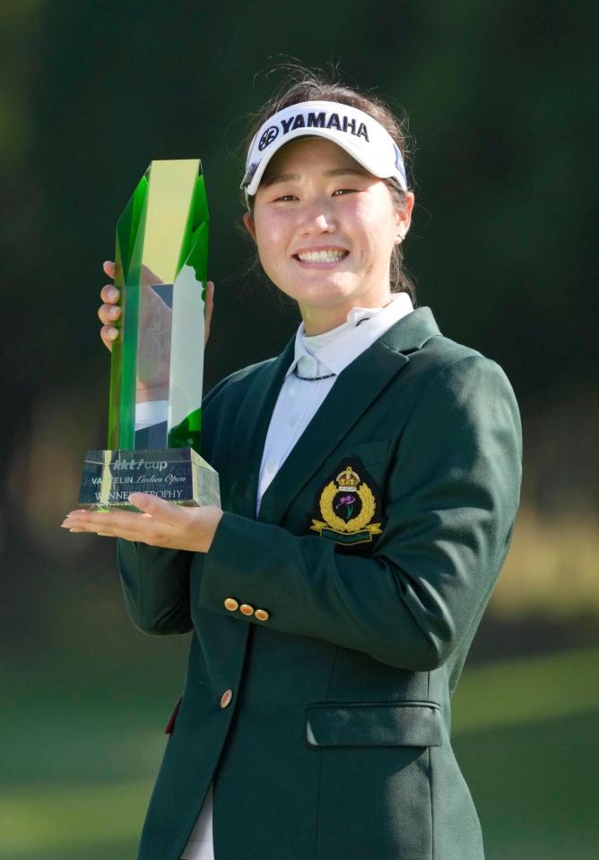 プレーオフを制し、ツアー初優勝を果たした植竹希望＝熊本空港ＣＣ