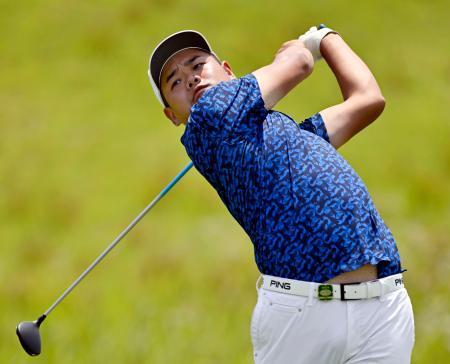 大岩とクウェイルが首位ミズノ・オープン第２日