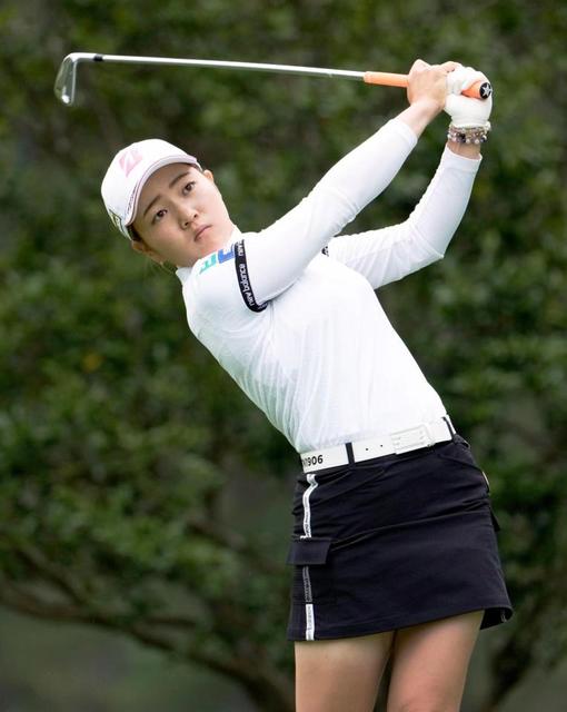 １８歳ルーキー佐藤心結６４単独首位発進　女子ゴルフ　ニチレイ・レディース開幕