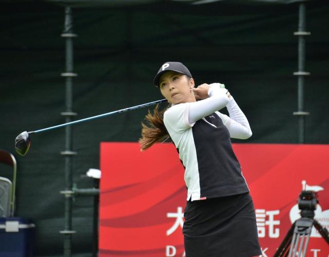 菊地絵理香が63の大会コースレコード 通算14アンダー ゴルフ デイリースポーツ Online