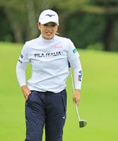 　プロアマ戦のラウンドで笑顔を見せる西郷真央