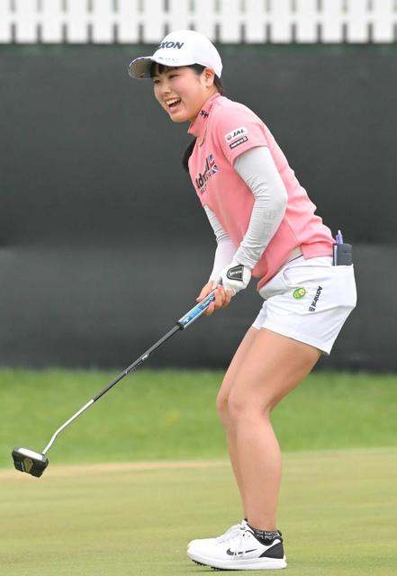 尾関彩美悠がプロ初イーグル「吉兆？そうですね」 会心プレーで単独