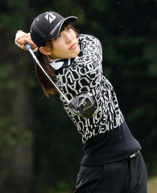 馬場咲希が４アンダーでツアー初日最高順位の８位発進　西郷真央が７アンダーで首位