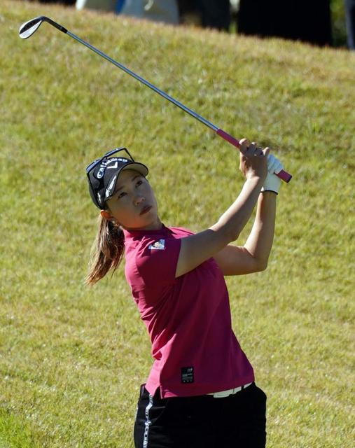 上田桃子は２位に後退してハーフターン　スコア伸ばせず　首位ドライブラとは１打差