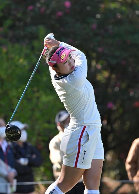 年間女王の山下美夢有が単独トップ　６アンダー　残り３日「しっかりアンダーパーを」