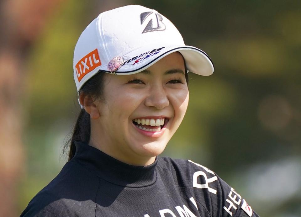堀琴音＆奈津佳 ゴルファー姉妹の仲良し投稿にファン「美人姉妹