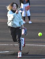 　始球式を務める渋野日向子（撮影・北村雅宏）