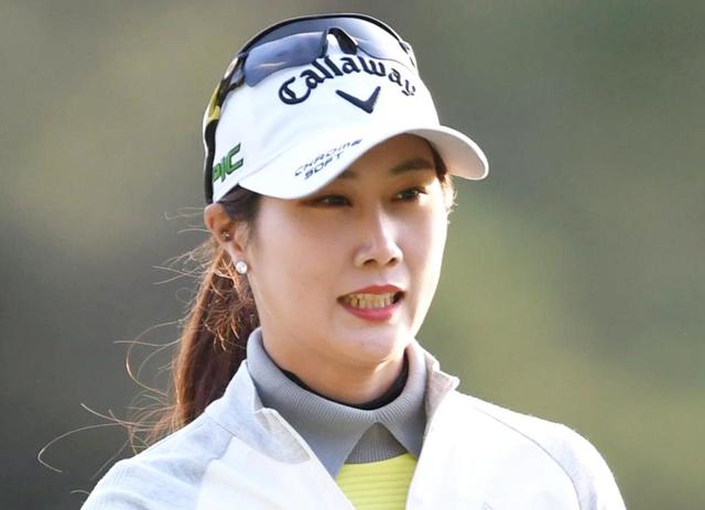 韓国の元人気ゴルファー キム・ハヌルさんがショートヘアに大