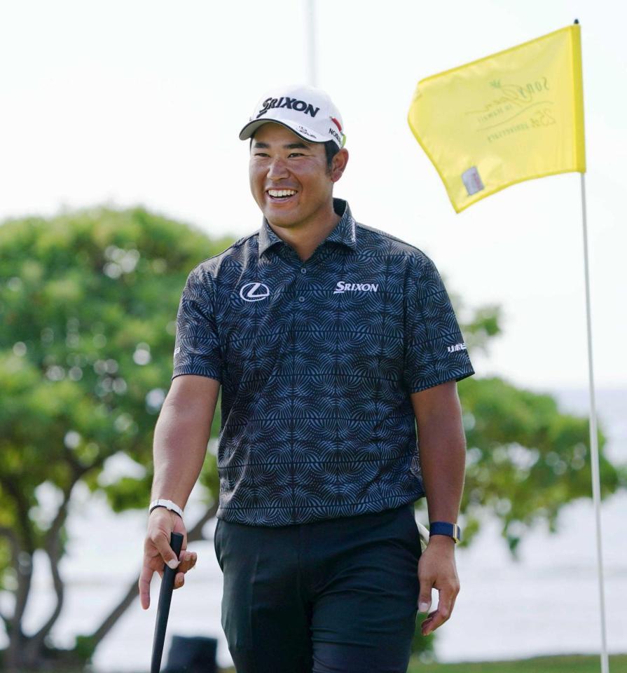 　プロアマ戦で笑顔を見せる松山英樹（共同）