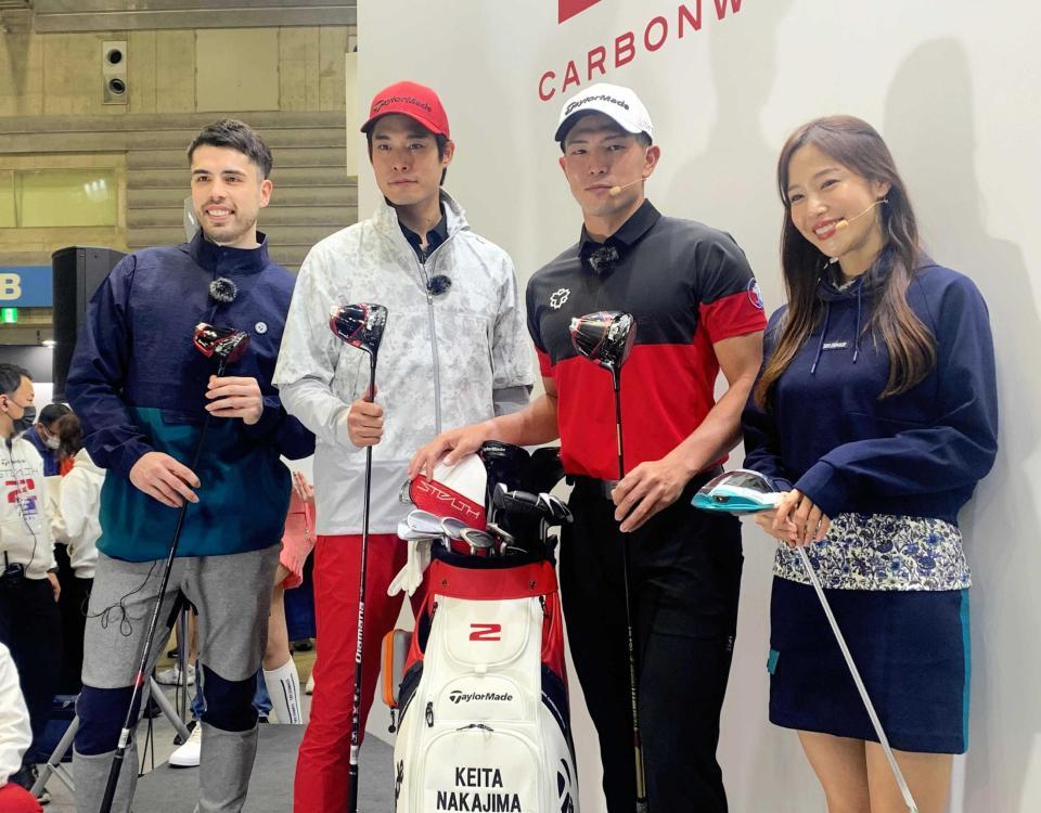 　トークショーを行った（右から）鷲見玲奈、中島啓太、岸田タツヤ、土井レミイ杏利