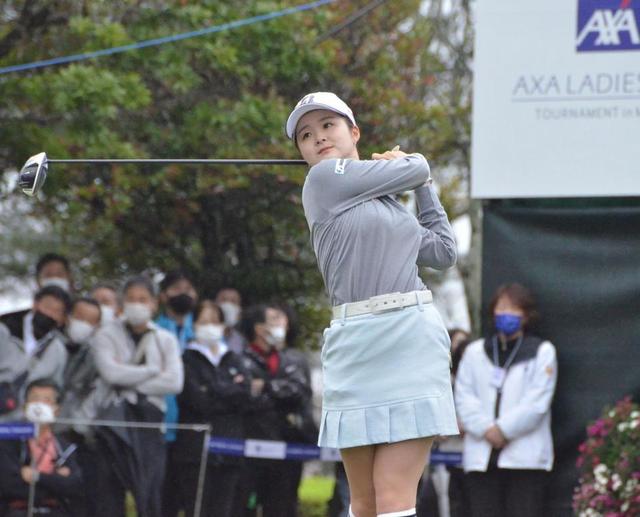 女子ゴルフ　川崎春花が単独トップで後半へ　通算９アンダー