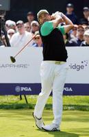 　１番でティーショットを放つ松山英樹