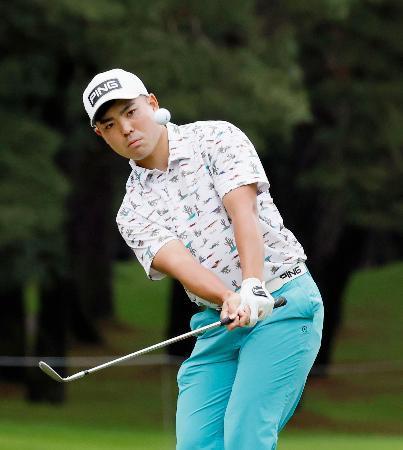 蝉川が通算１８アンダー２位　男子ゴルフ第３日