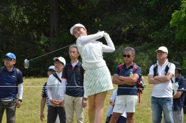 川崎春花が63の大会コースレコード「腰痛で朝は棄権も覚悟」→後半圧巻の7連続バーディーに笑顔「バーディーが薬」