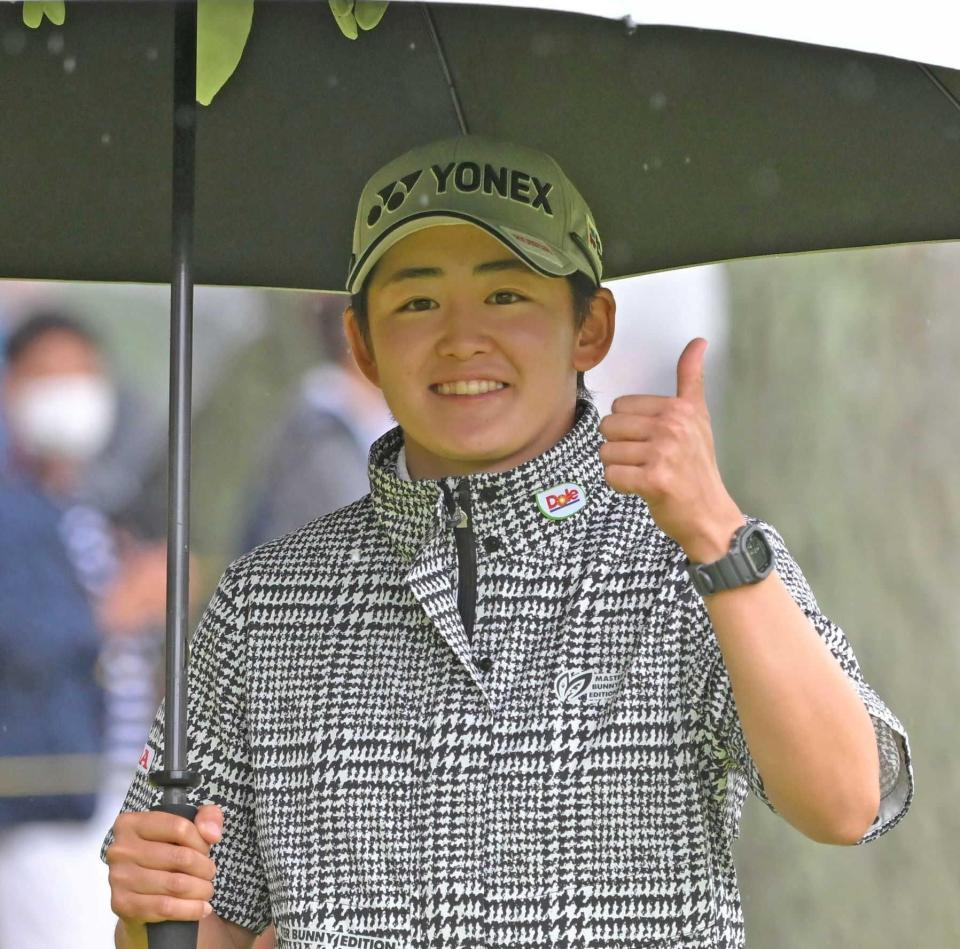 　４番、グリーンに向かう岩井明愛