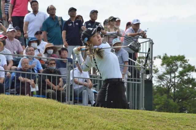 吉田優利が暫定3位でホールアウト「いいゴルフ」 3アンダー、69をマーク 資生堂レディース初日