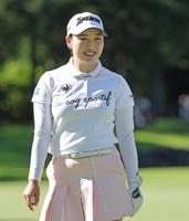 　１８番でバーディーを決め笑顔の小祝さくら