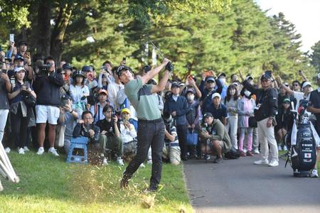 石川遼　米ツアー初Ｖへ「チャンス」　風も味方に８位浮上「助けてもらってばっかり」