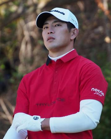 男子ゴルフ　赤シャツの中島啓太が２打差９位浮上「今日が勝負の一日。明日につながる」　カシオ・ワールドオープン第３日