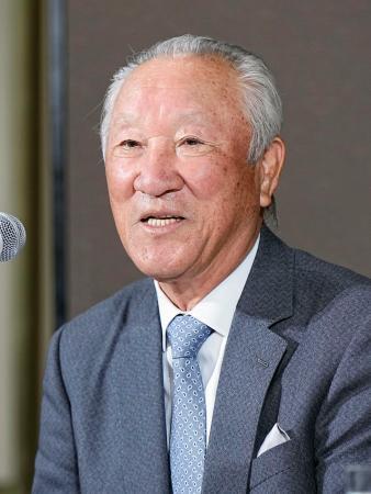 青木功会長「少し休みたい」　ゴルフツアー機構を退任