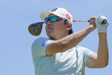 　第３日、通算１２アンダーで単独首位に立った清水大成＝名神八日市ＣＣ