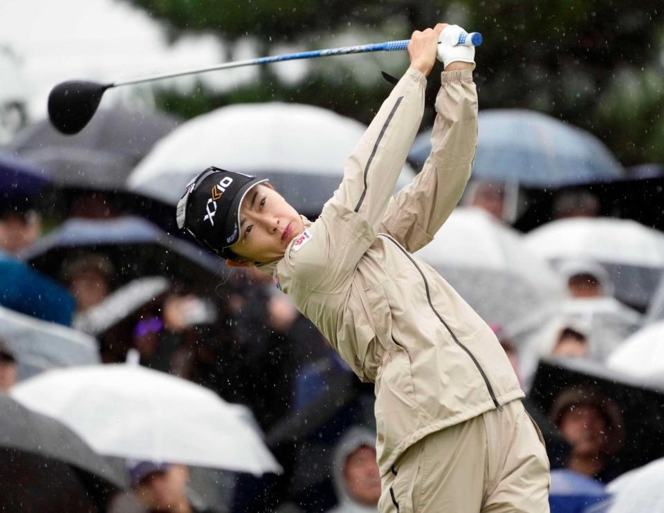 　最終日、通算９アンダーで初優勝した安田祐香