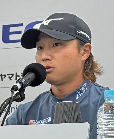 　日本オープン選手権を前に、記者会見で意気込みを語る平田憲聖＝９日、東京ＧＣ