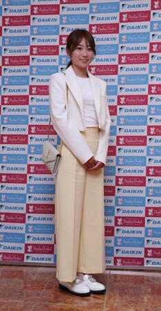 　ドレスアップした安田祐香（撮影・金田祐二）