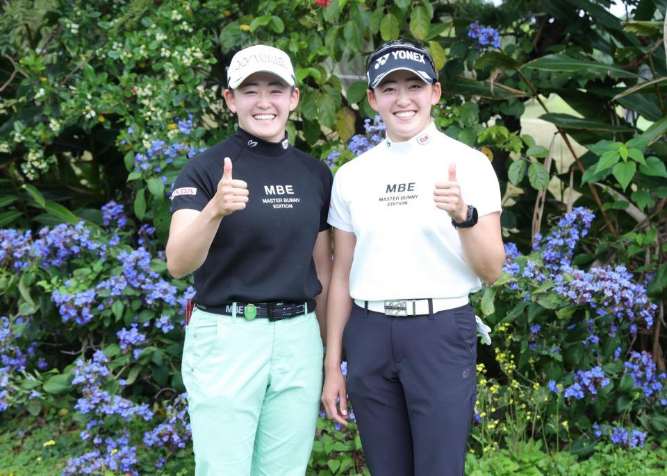 　プロアマ大会を終え笑顔の岩井明愛、千怜姉妹（撮影・金田祐二）