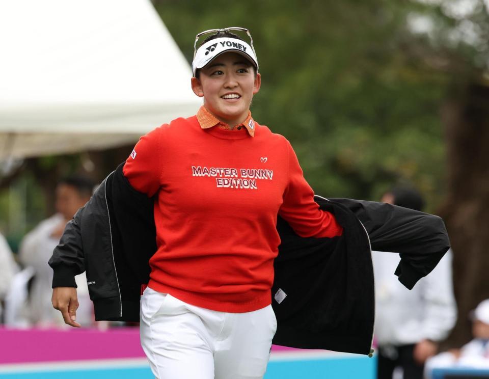 　笑顔でスタートする岩井千怜（撮影・金田祐二）