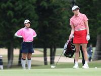 　岩井千怜に競り負けた菅楓華（撮影・金田祐二）