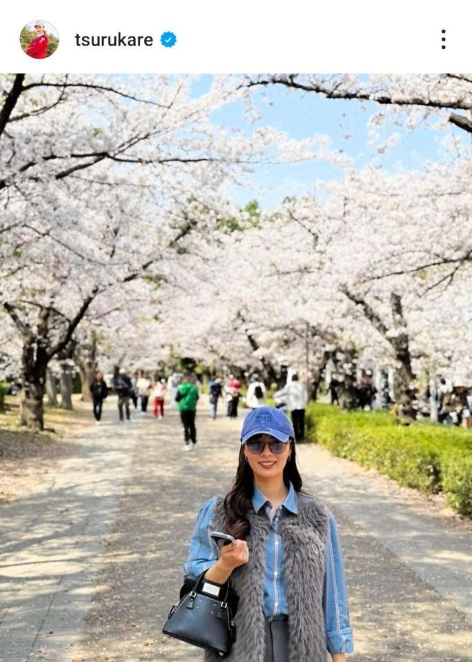 　鶴岡果恋のインスタグラム（＠ｔｓｕｒｕｋａｒｅ）から
