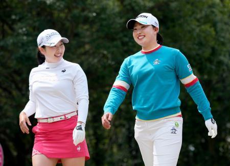 雷雲接近でサスペンデッド　スタジオアリス女子ゴルフ第１日