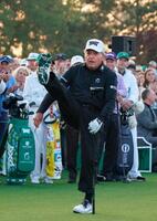 　「名誉スターター」を務めたゲーリー・プレーヤー（共同）